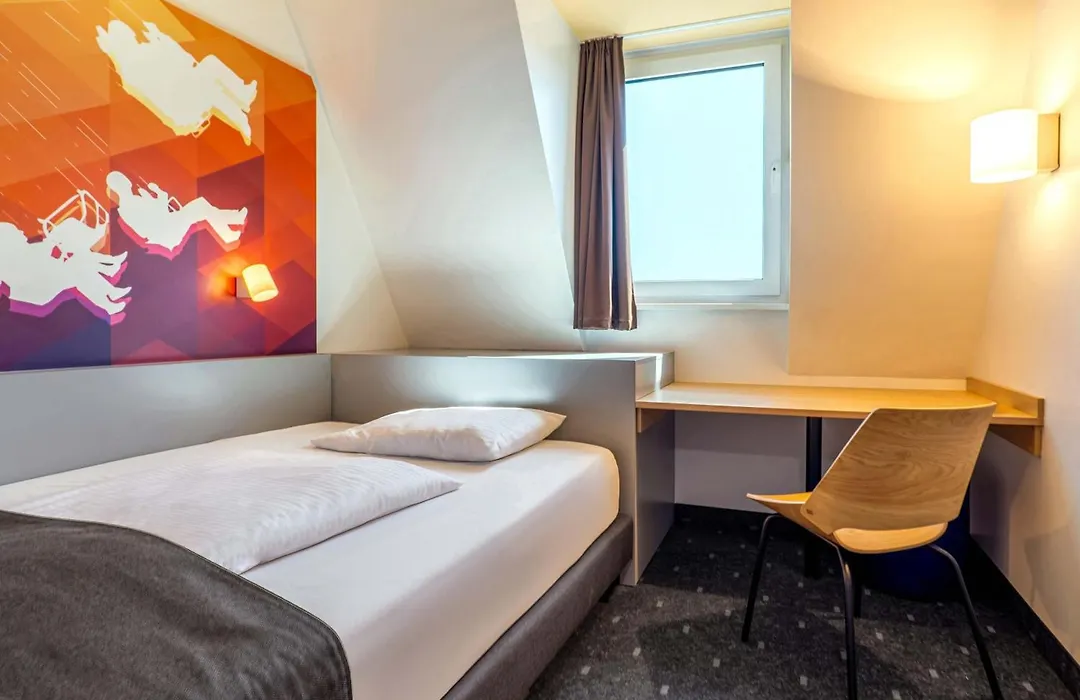B&B Hotel Stuttgart-Bad Cannstatt-1